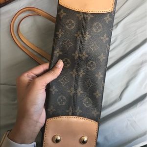 SOLD ‼️AUTHENTIC TOP CONDITION LOUIS VUITTON TOTE